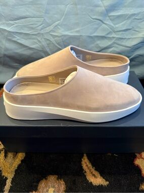 Wolf and Shepherd classic mule new